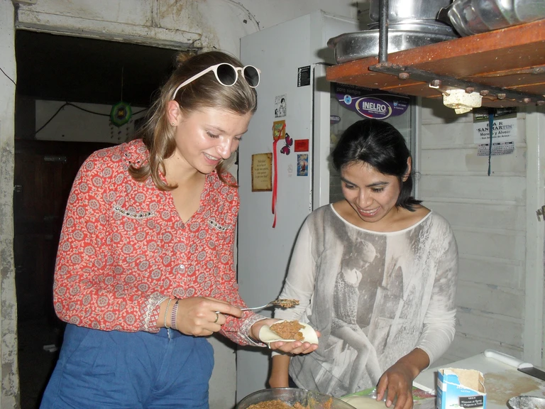 Vera cooking empanadas